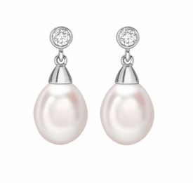 18ct Yellow Gold Freshwater Pearl Earrings with Diamond